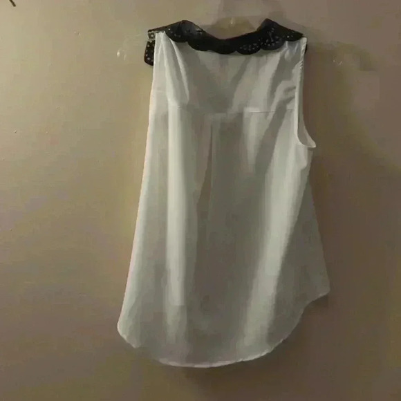 A.Byer, medium size white and black blouse - Picture 4 of 4